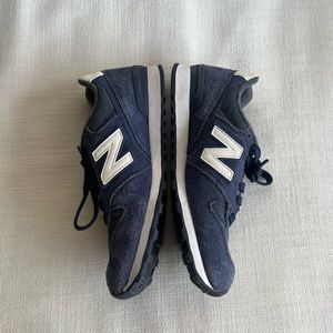 New Balance 696 Women’s Size 8 Blue Suede